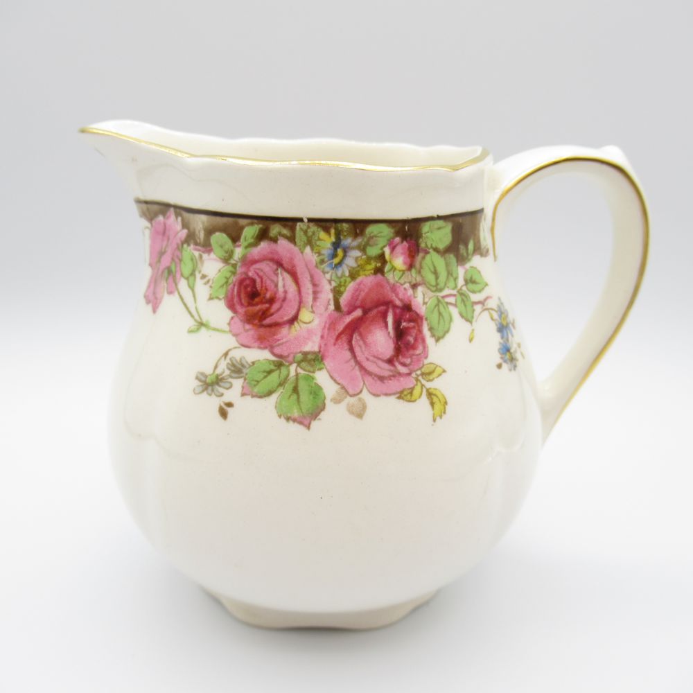 ヴィンテージ ミルクジャグ Royal Doulton ロイヤルドルトン English Rose イングリッシュローズ 1932-1960年頃 アンティーク 食器 陶磁器 キッチン雑貨 テーブルウェア クリーマー