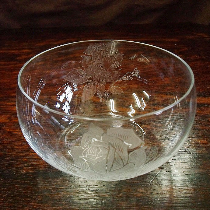 アンティーク ガラス ボウル 薔薇柄 グラヴィール イギリス ヴィンテージ キッチン 欧州雑貨 テーブルウェア 食器