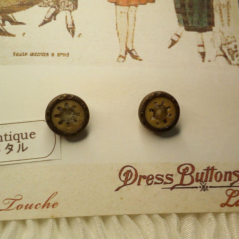 アンティーク裁縫、ソーイング ボタン ヴィンテージ メタル製 古い