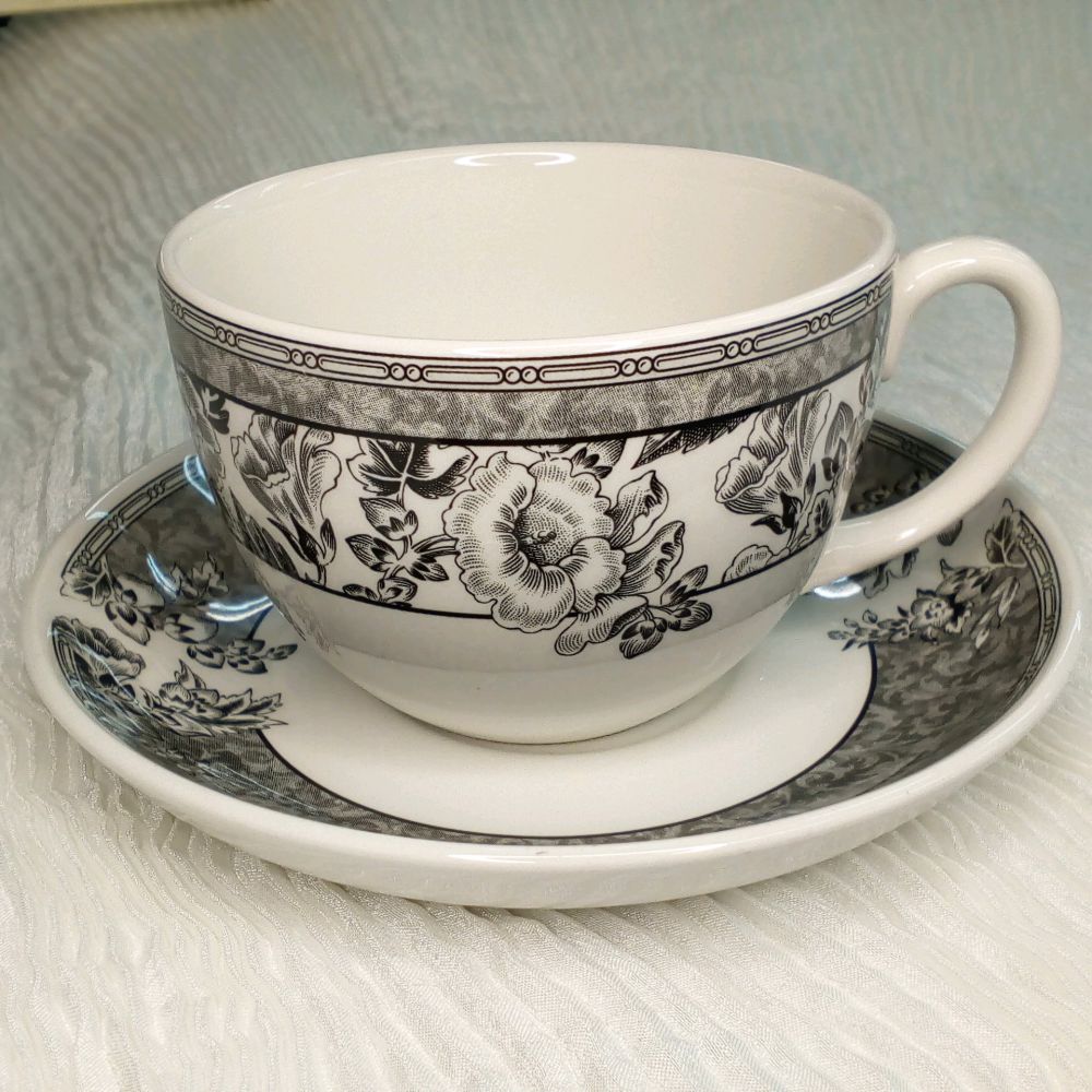 アンティーク食器 ウェッジウッド ティーカップ・カップ＆ソーサー フルール・ダマスク 1996年頃 古くないのサムネイル