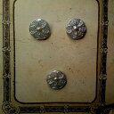 アンティーク ボタン ミッドセンチュリー 花 13mm 1920-1950年頃 ヴィンテージ ソーイング 裁縫 手芸 雑貨 かわいい メール便OK