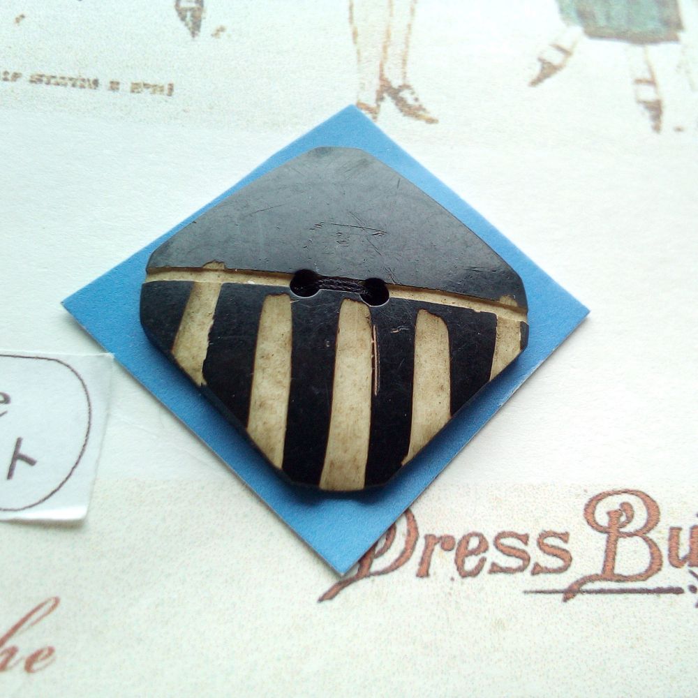 アンティーク ボタン アールデコ アーリープラスチック ベークライト 23mm 二つ穴 1930年頃 ヴィンテー..