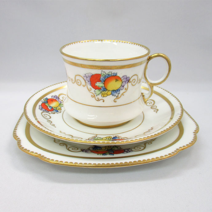 ロイヤルアルバート ティーカップ アンティーク トリオ ティーカップ&ソーサー Royal Albert ロイヤルアルバート England Fruit 1927-1935年頃 ヴィンテージ 食器 陶磁器 キッチン雑貨 テーブルウェア ティーセット 茶器