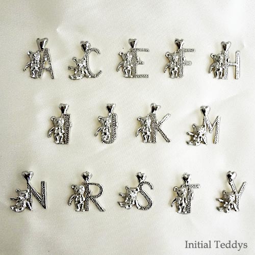 イニシャル テディベア アルファベット 熊 シルバー チャーム イギリス製 アクセサリー パーツ ネックレス ピアス ブレスレット 銀 925 かわいい ギフト...