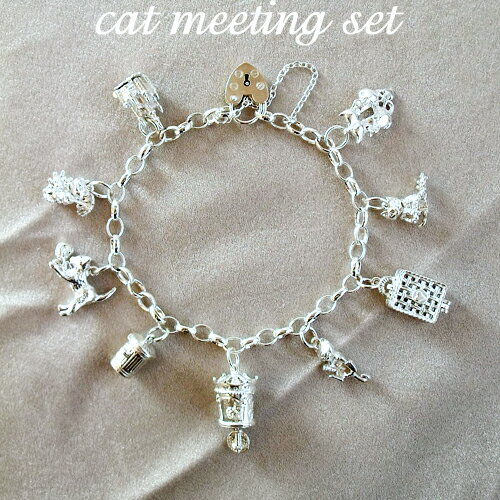 英国製 シルバーチャーム ブレスレットセット キャットミーティング ポーチ付き 欧州雑貨 イギリス アクセサリー スターリング シルバー 925 かわいい ギフ...