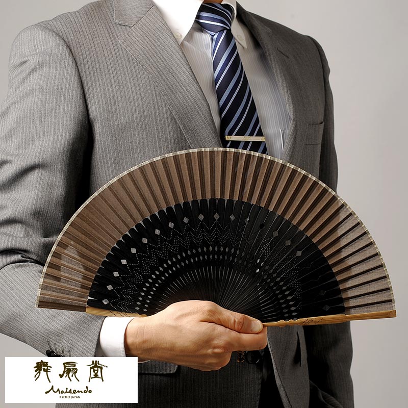 舞扇堂 紳士用扇子 「モダン矢絣」 扇子袋セット メンズ 男性用 扇子 高級 布 布扇子 ビジネスマン スーツ プレゼント