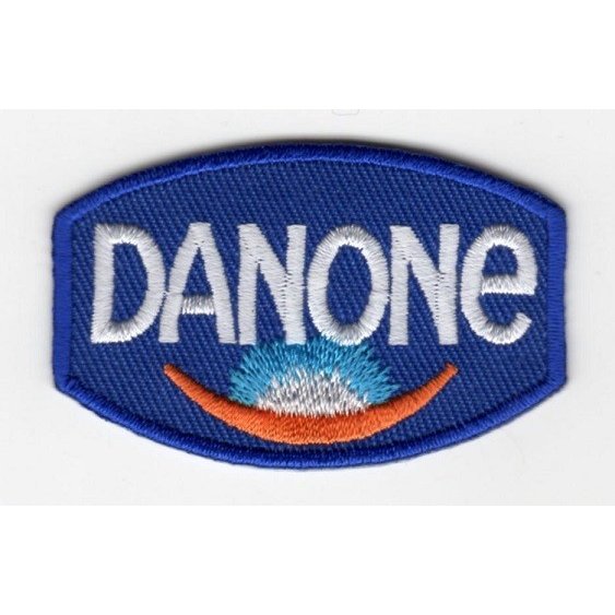 ワッペン　「 DANONE ダノン 」　可愛いイラストの刺繍ワッペン