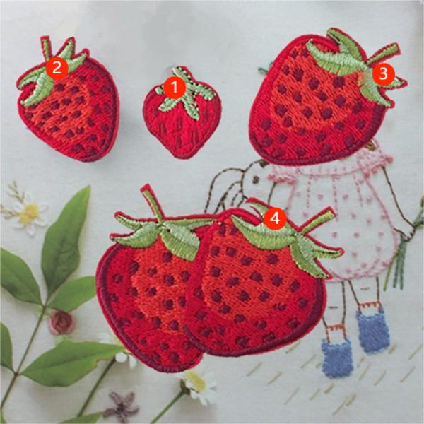ToyPワッペン「 いちご 」可愛いイラストの刺繍ワッペン
