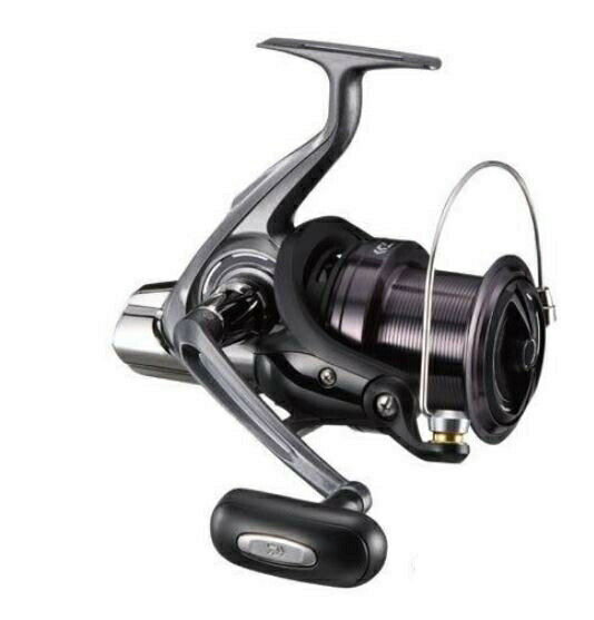 ダイワ 17クロスキャスト 4000 リール 遠投リール