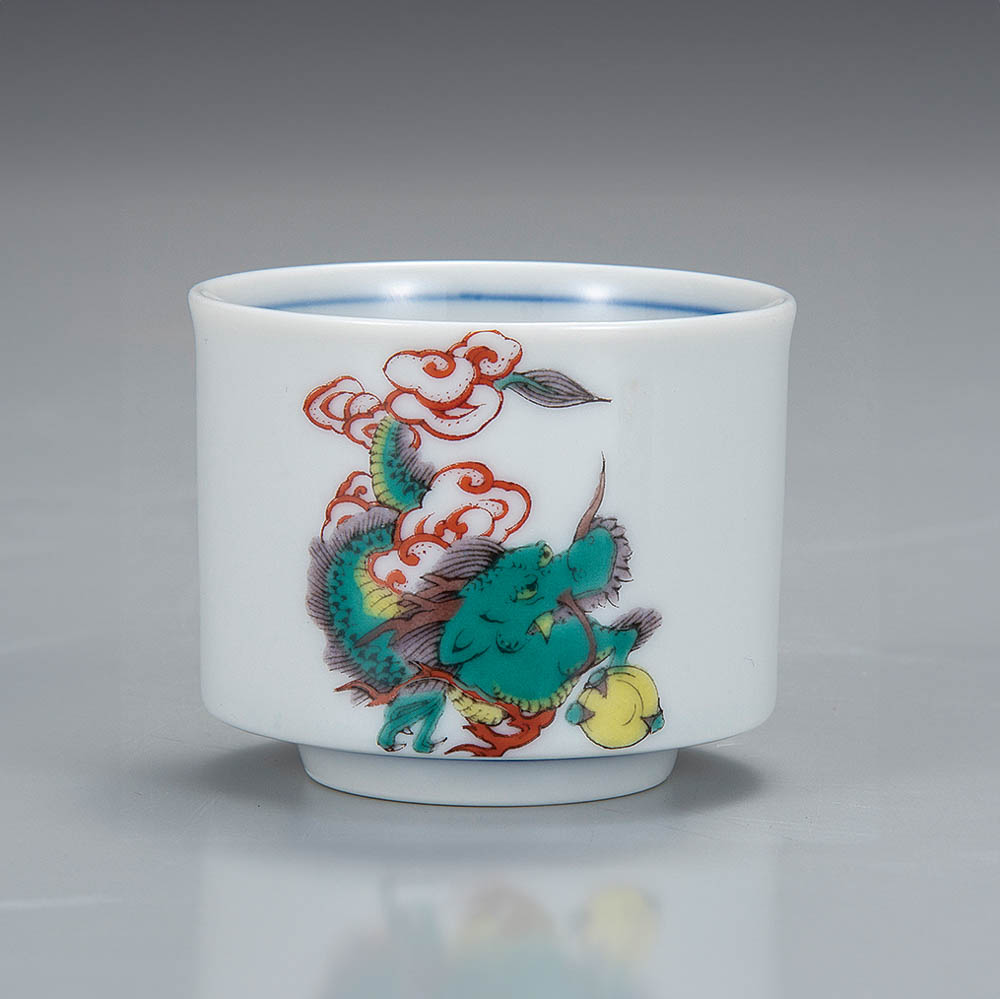 九谷焼 ぐい呑 辰＜2024年 お正月干支飾り 辰年 龍 新年 縁起物 開運 人気 ギフト 贈り物 結婚祝い/内祝い/お祝い/＞