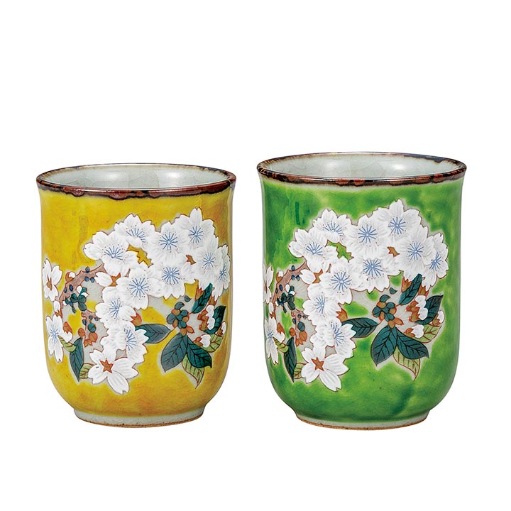 九谷焼 組湯呑 さくら＜送料無料 茶器 湯呑 ペア 人気 ギフト 贈り物 結婚祝い/内祝い/お祝い/＞ 化粧箱入り