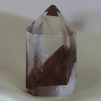 【クーポンで10%OFF】レッドファントムクォーツ マスタークリスタル 産地 中国 Phantom Quartz 幻影水晶 幽霊水晶 ゴーストクリスタル 天然石 鉱物 FQR-17