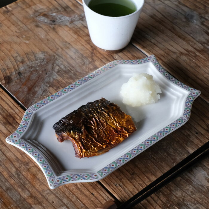 波佐見焼 七宝千段焼物皿 23×12.5×高さ2cm 約380g はさみ焼 磁器 長角皿 長皿 焼き魚皿 串物皿 玉子焼き おしゃれ 割烹食器のサムネイル