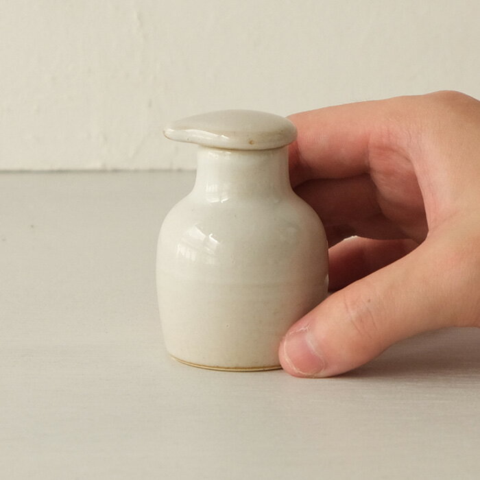 波佐見焼 白釉 ミニ汁次 Φ5×高さ7cm 50ml 約60g 陶器 白 ソース タレ HASAMI おしゃれ【長十郎窯】