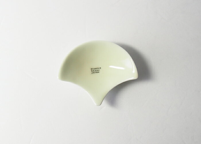 【在庫限り】波佐見焼パターンレスト リーフ（黄）箸置き はしおき アクセサリートレイ 薬味入れ 磁器 エッセンス ギフト 贈り物 【essence】 HASAMI おしゃれ