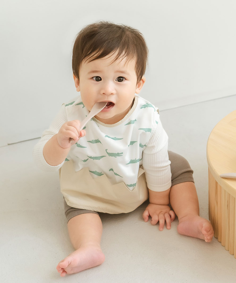 楽天市場】ファミリア 子供服（スタイ・お食事エプロン｜授乳用品