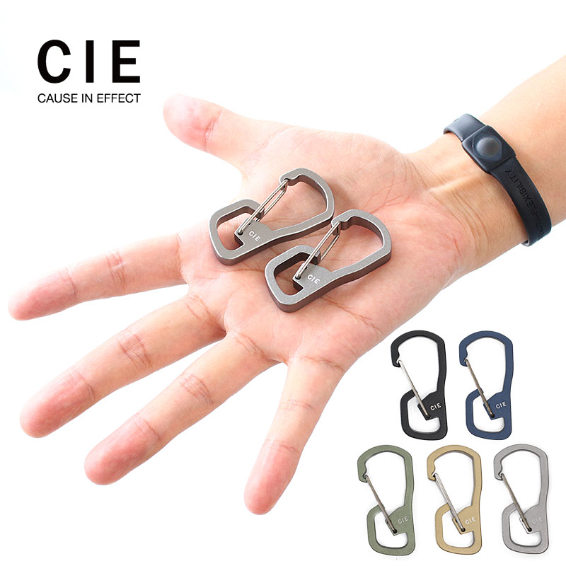 【7/30はP10倍＋エントリーで更に3倍】シー 2ルームカラビナ キーホルダー キーリング カラビナ CIE 2ROOMS CARABINER 082100 レザー メンズ レディースのサムネイル