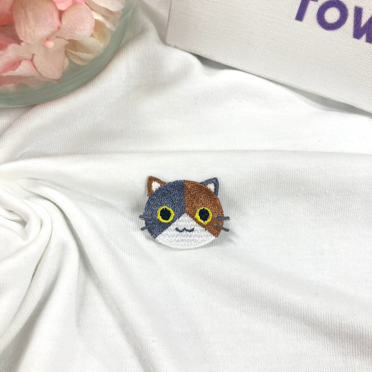 ワッペン アイロン ネコ ミケネコ (小) 【1000円以上購入送料無】 刺繍 アップリケ 猫 三毛猫 動物 ハ..