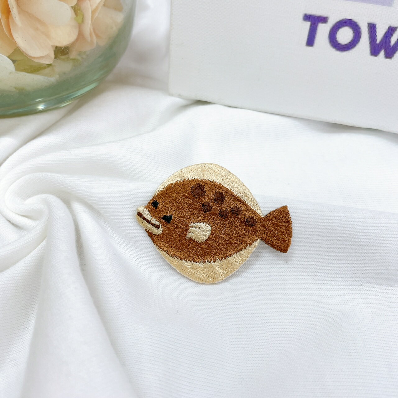 Other - ワッペン アイロン ヒラメ (大) 【1000円以上購入送料無】 刺繍 アップリケ 海 魚 海の生き物 鮃 ハンドメイド 入園 入学 幼稚園 保育園 ハンドメイド 男の子 女の子 大人向け 先生