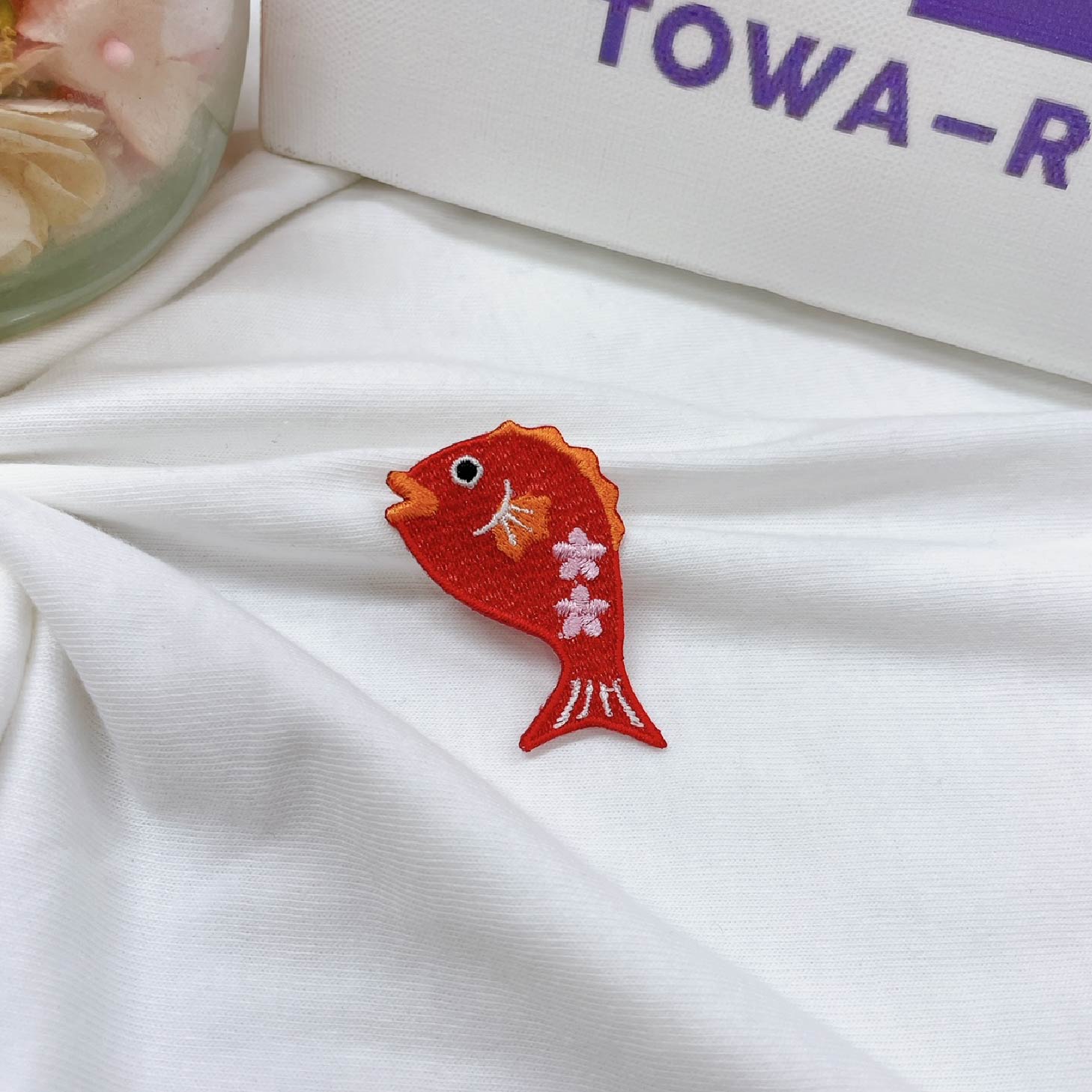 ワッペン アイロン 鯛 【1000円以上購入送料無】 刺繍 アップリケ 海 魚 海の生き物 タイ 祝い 寿 ハンドメイド 入園 入学 幼稚園 保育園 ハンドメイド 男の子 女の子 大人向け 先生