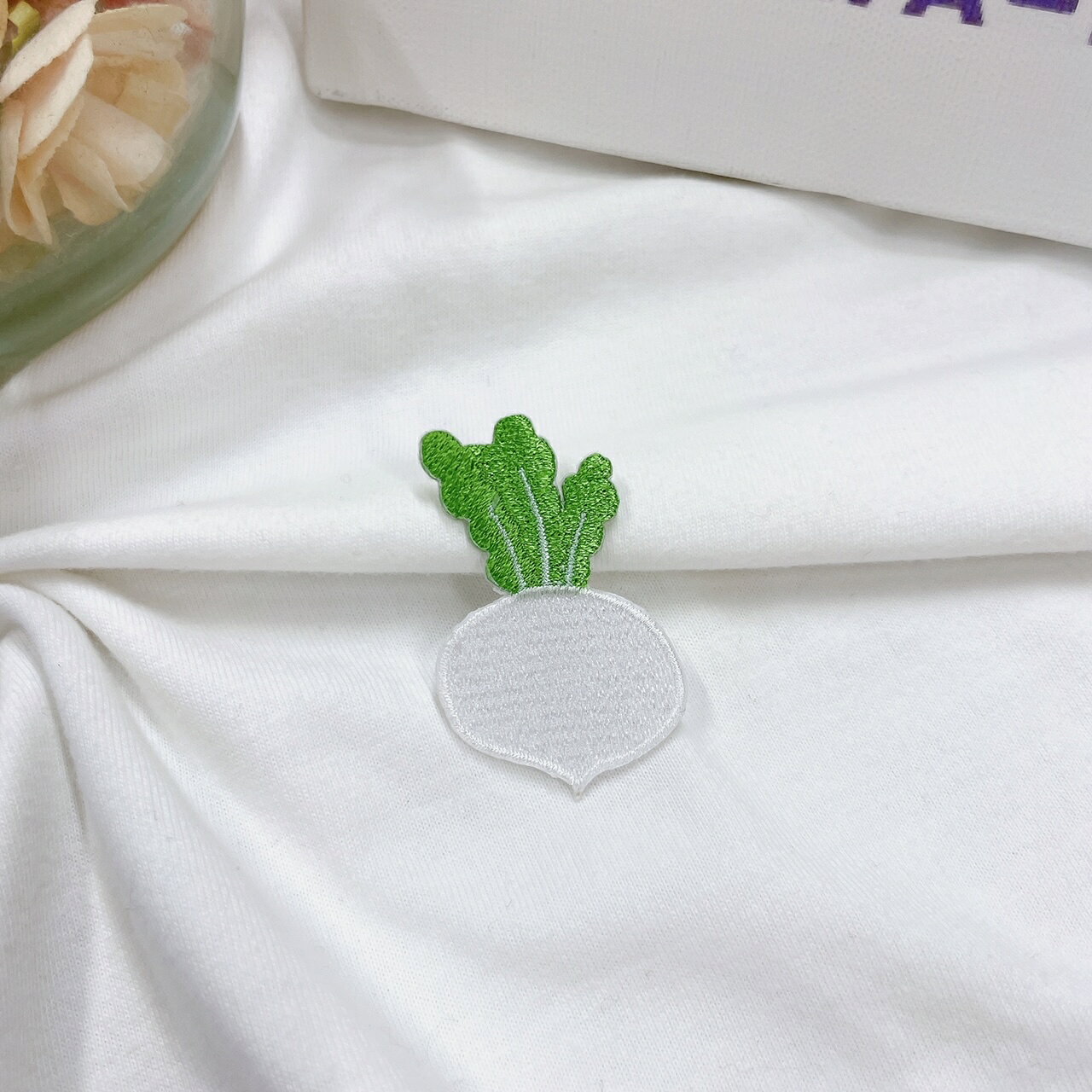 Rakuten - ワッペン アイロン カブ (大) 【1000円以上購入送料無】 刺繍 アップリケ 野菜 かぶ ハンドメイド 入園 入学 幼稚園 保育園 ハンドメイド 男の子 女の子 先生