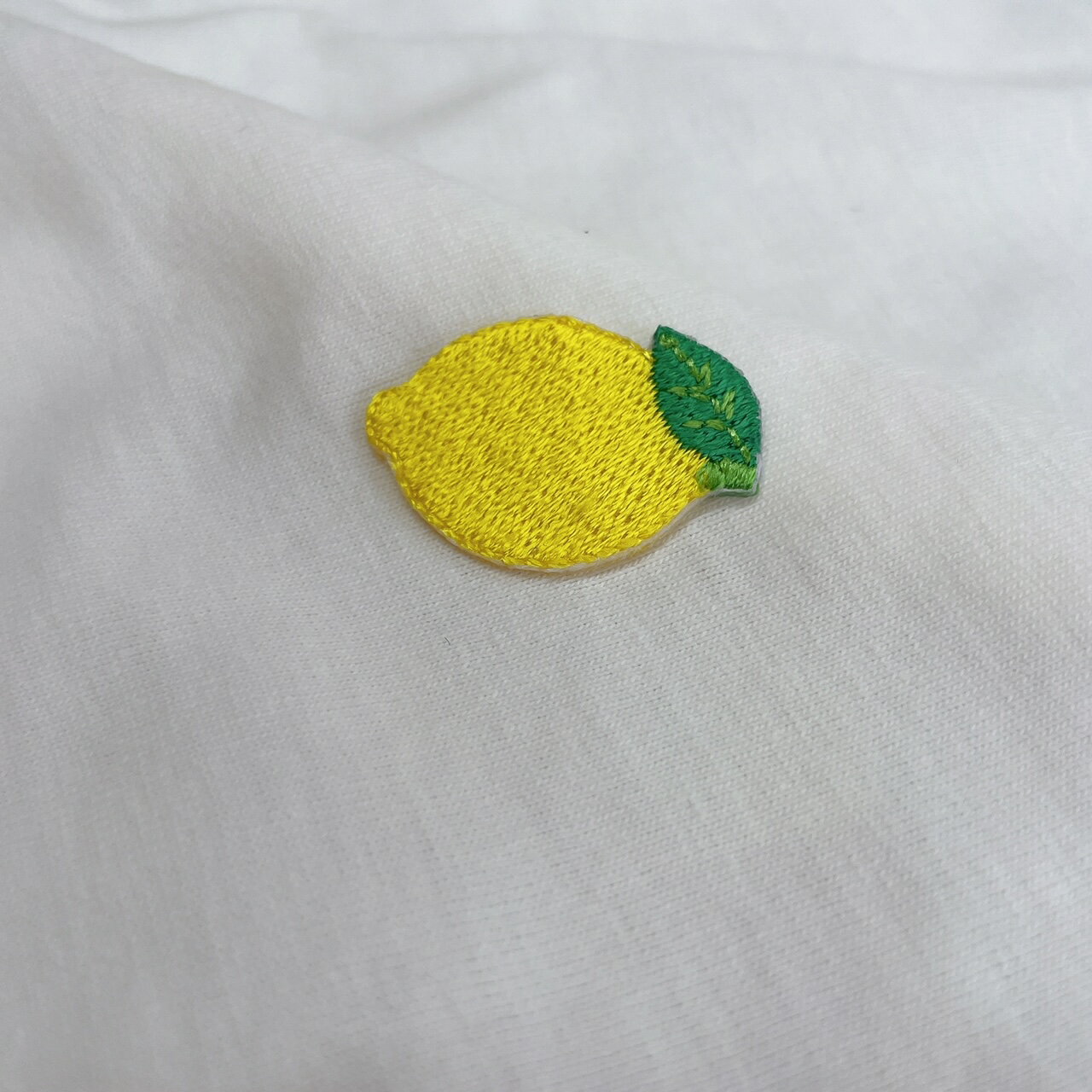 ワッペン アップリケ レモン 【1000円以上購入で送料無】 果物 可愛い 刺繍 ワッペン アップリケ アイロン ハンドメイド 入園 入学 幼稚園 保育園 ハンドメイド