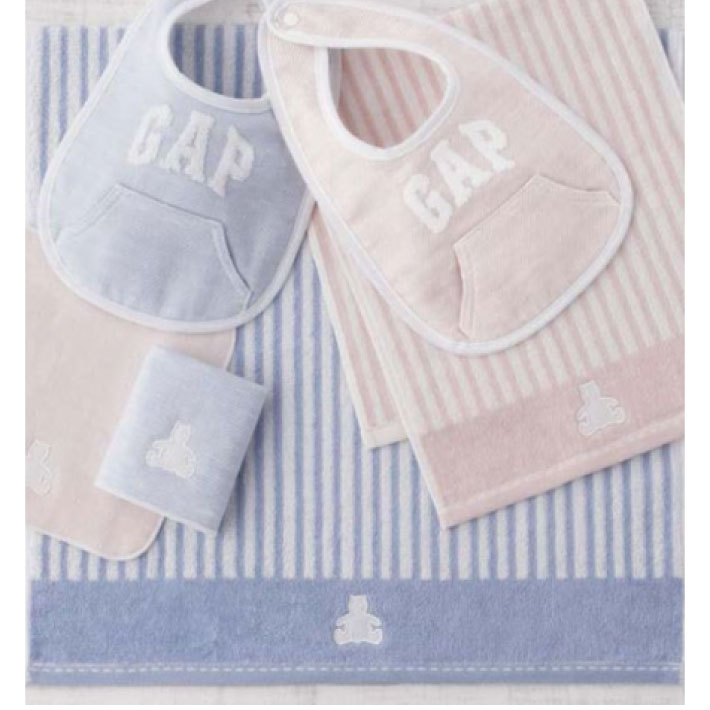 【名入れ 刺繍】ベビー GAP ストライプベア ミニバスタオル ＆ スタイ(ギャップ タオル バスタオル 小さめ よだれかけ よだれカバー セット 新生児 出産祝い プレゼント ベビー用品 男の子 女の子 名前入り 名入れ おしゃれ かわいい) 91