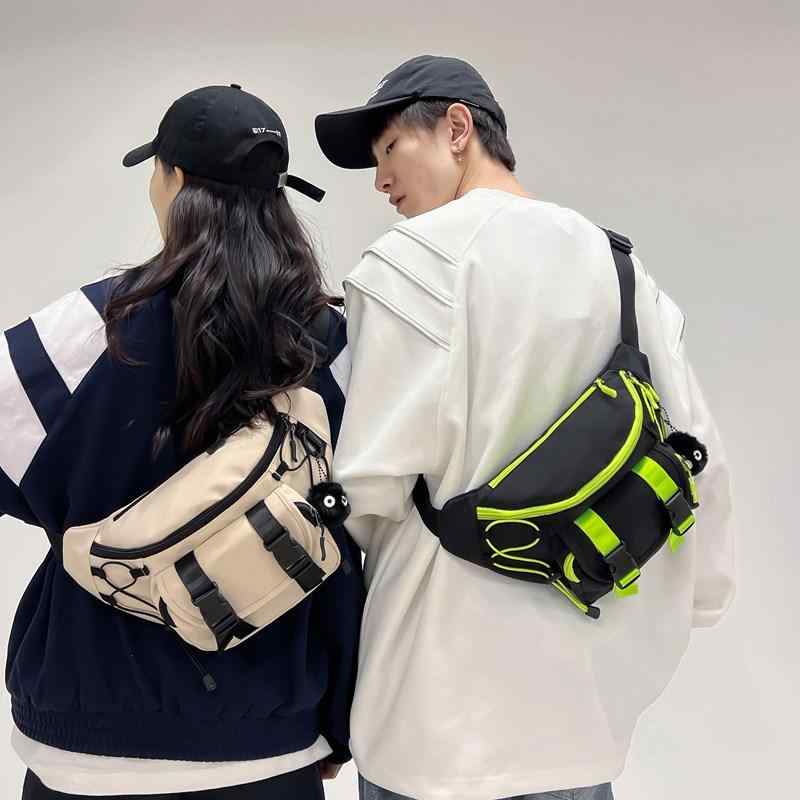 ボディバッグ 男性用 街頭 ウエストポーチ ナイロン製 斜めがけ 鞄 カバン 米白 黒・カラー: 米白.ブラック・スタイル: ストリート・素材: ナイロン・裏地: ポリエステル・開閉方法: ファスナー・バッグ内部構造: IDカード入れ・硬さ: ソフト・外ポケット: フラップポケット・ポケット: なし・サイズ: フリーサイズ・用途: デイリー