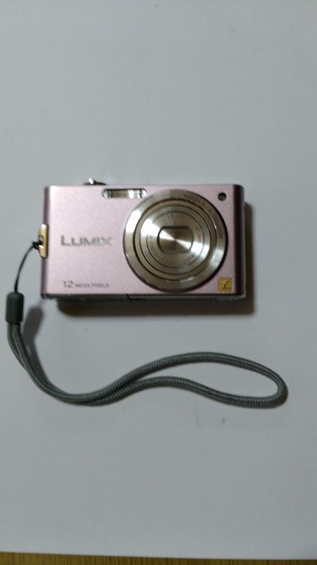 【中古】パナソニック デジタルカメラ LUMIX (ルミックス) FX60