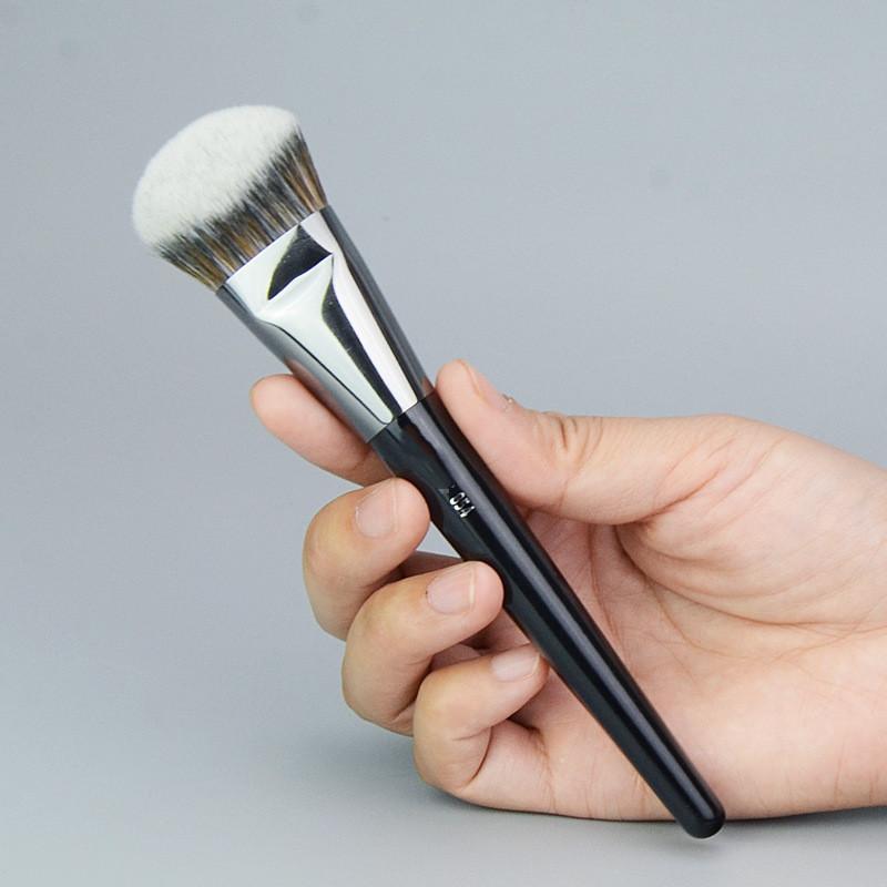 ファンデーションブラシ 斜めカット 人工繊維 BBクリーム リキッド 無痕 メイクアップ ツール pure white