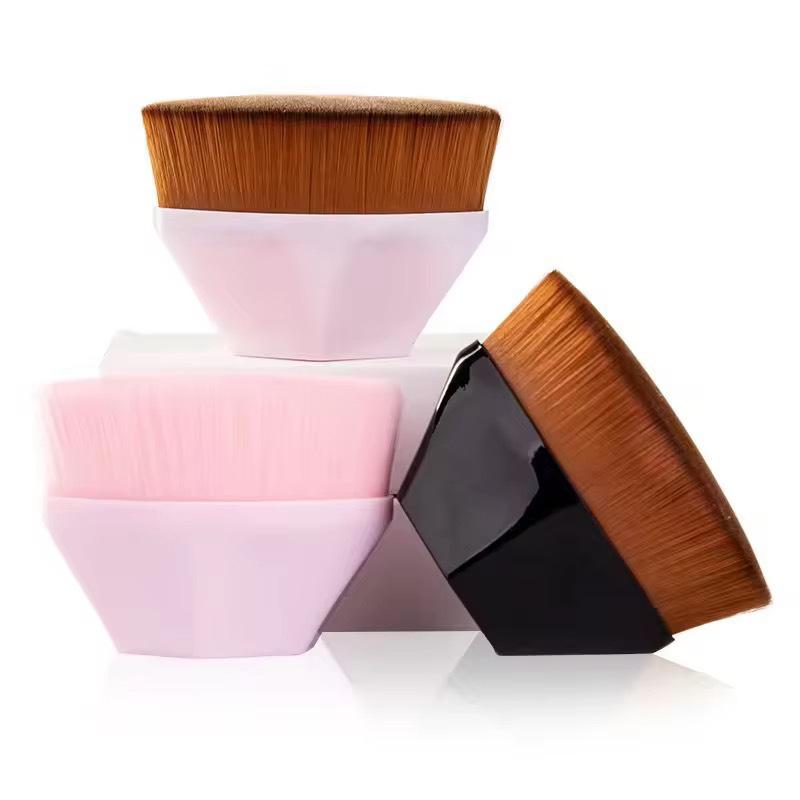 ファンデーションブラシ ナイロン メイクブラシ 携帯用 無痕 パウダーファンデーション リキッドファンデーション 小サイズ ブラック ピンク(x3)