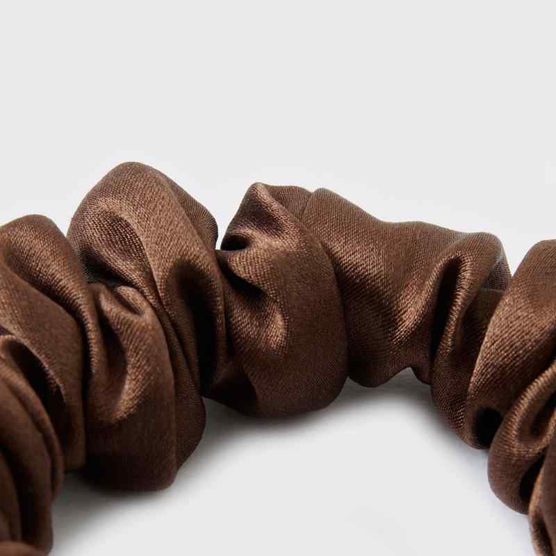 楽天リモコンタウンエコ 楽天市場店ヘアアクセサリー レディース ヘアゴム シュシュ 桑蚕糸 おしゃれ 大人 かわいい ヘアアレンジ まとめ髪 髪飾り 蔵青 銀グレー ゴム 多数カラー