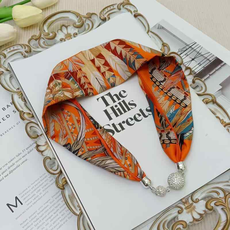 スカーフ レディース 春秋 薄手 絹 围巾 ネックスカーフ 首巻き 紫外線対策 UVカット 磁気吸着 山茶花 通勤 ギフト(x3)