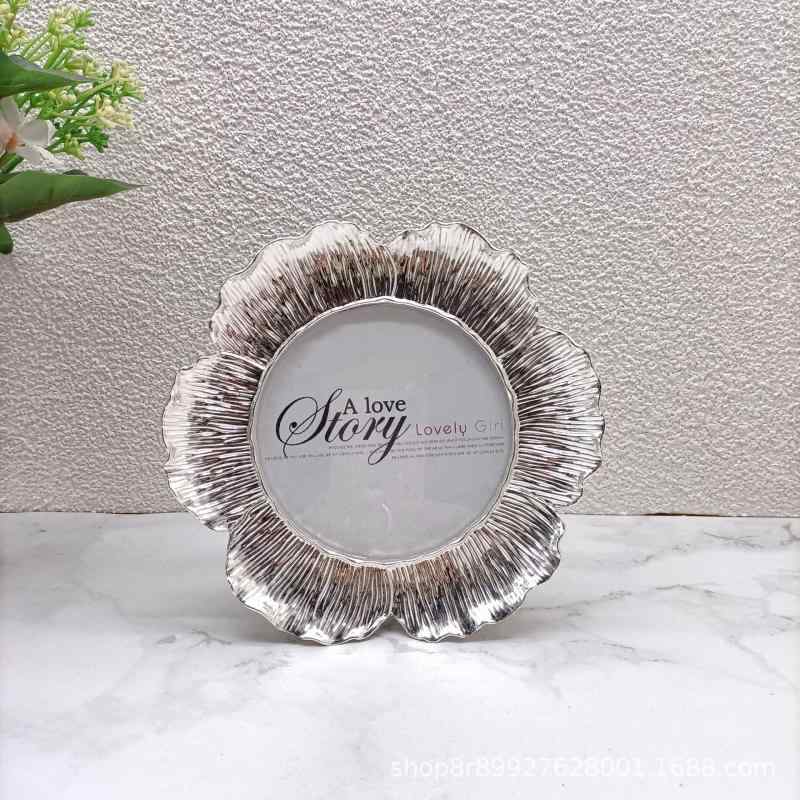 フォトフレーム モダン シンプル 円形 シルバー メタル 太陽 花 写真立て 卓上 飾り インテリア リビング 寝室