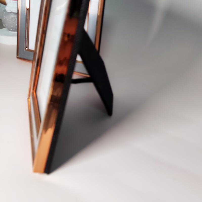 フォトフレーム 6寸 7寸 8寸 10寸 金属製 ゴールド ローズゴールド 長方形 写真立て 額縁 モダン シンプル 豪華感 客間 寝室 書斎 プレセント ギフ...