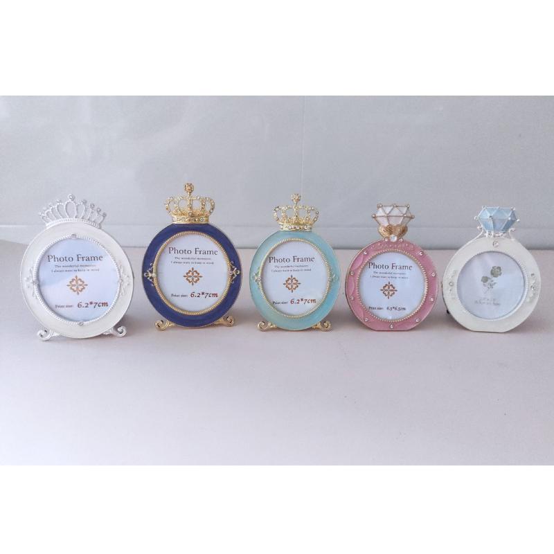 相框 写真立て フォトフレーム 10cm ジルコニア 王冠 円形 水钻 メタル 軽量 卓上 結婚祝い ギフト リビング ベッドルーム スタディ カ...