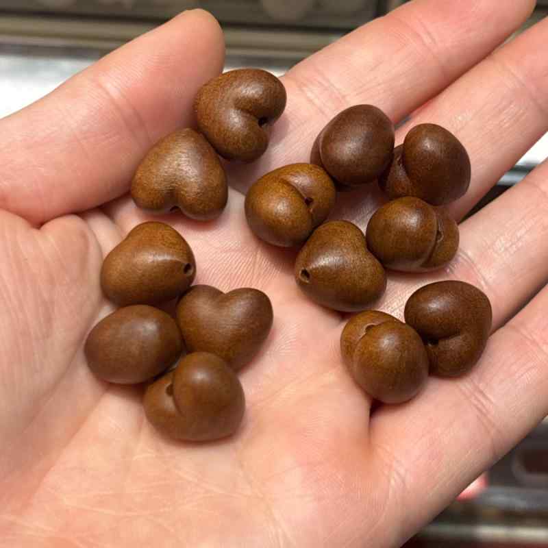 ブレスレット ネックレス 老山白檀 愛心 DIY 手作り アクセサリー パーツ ビーズ 豪華感 木製(x2)