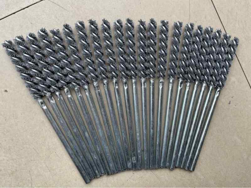 工具刷 内孔研磨 研削 バリ取り ツイストワイヤーブラシ 真鍮線 スチールワイヤー 炭化ケイ素 パイプブ..
