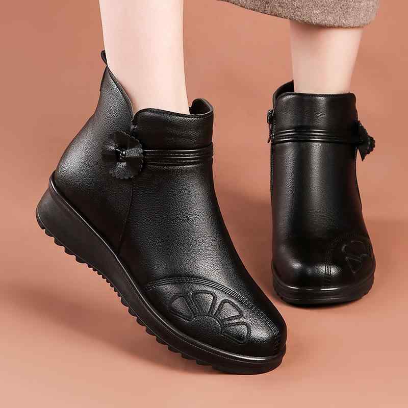 靴 レディース 婦人靴 高齢者 秋冬 防寒 あったか 滑り止め付き ローヒール ショートブーツ 履きやすい 暖かい 普段使い デイリー ブラック