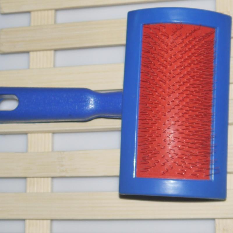 衣類ブラシ ペット用ブラシ ブルー プラスチック製 毛玉取り 犬 猫 服 帽子 秋冬