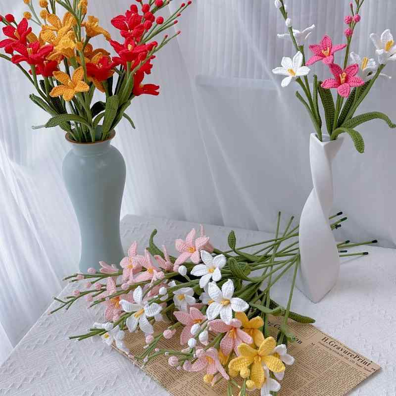 花瓶 置き物 かぎ針編み 毛糸 花 フラワー アレンジメント インテリア ディスプレイ ギフト プレゼント 白 赤 ピンク系 黄色 水色(x2)