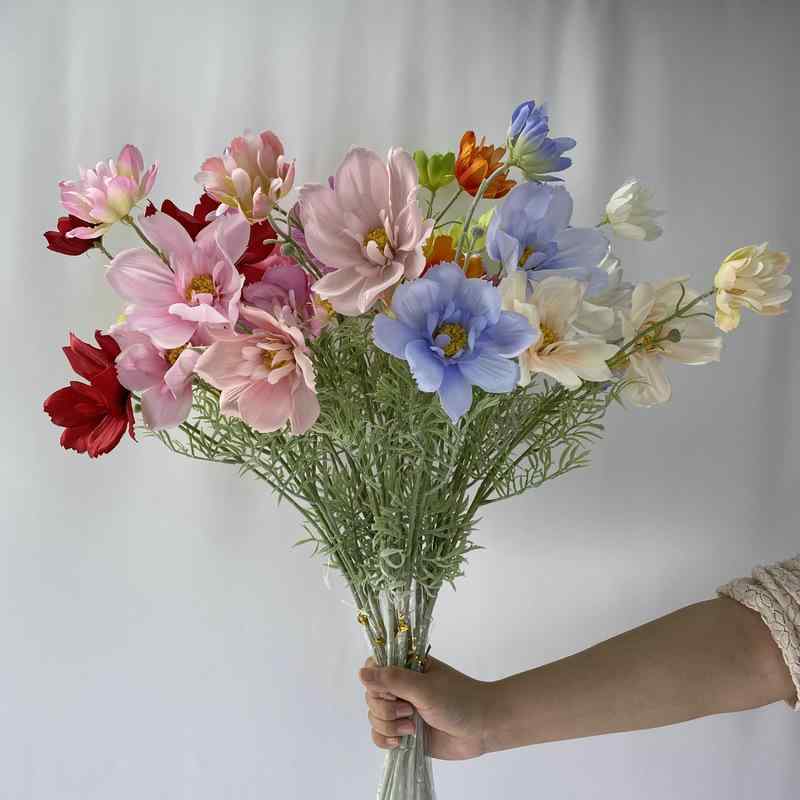 造花 4頭 大格桑花束 結婚式 ウェディング ブーケ パーティー イベント 撮影 写真 飾り付け 淡ピンク 淡紫色 ピンク レッド オレンジ グリーン マゼンタ 奶白 嫩黄色 浅粉 浅ブルー シャンパン