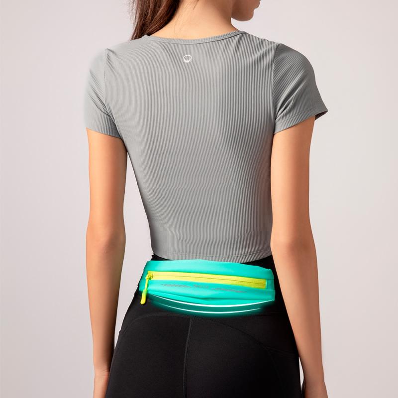ランニング用ウエストポーチ レディース 軽量 撥水 スポーツバッグ スマホ 携帯入れ マラソン ジョギング 散歩 旅行 街頭スタイル 素材 無地 シンプル グリーン パープル オレンジ グレー・カラー: グリーン, パープル, オレンジ, グレー, ローズレッド, ブラック・スタイル: ストリート・素材: ・流行要素: 配色, 切り替え, マカロンカラー・裏地: ナイロン・開閉方法: ファスナー・バッグ内部構造: 携帯電話ポケット・硬さ: ソフト・外ポケット: スラッシュポケット・サイズ: フリーサイズ (ウエスト60-130cm)・適用場面: カジュアル旅行・層: なし