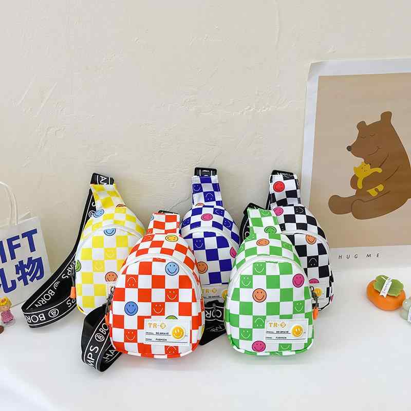 キッズ ショルダーバッグ 男の子 笑顔 チェッカー柄 斜めがけ 鞄 子供 ポシェット ウエストバッグ 零钱..