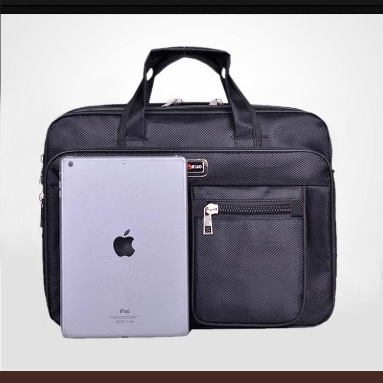 パソコンバッグ 大容量 15インチ 17インチ 耐摩耗 伸縮式 持ち手 撥水 ナイロン 黒 ブラック ビジネス