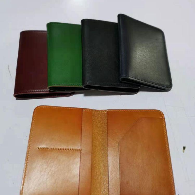パスポートケース メンズ レディース 革 牛革 レザー 植鞣し革 レトロ カード収納 札入れ グリーン ブルー ブラック キャメル レッドブラウン
