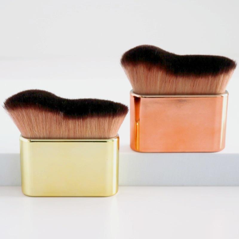 ファンデーションブラシ 柔らかい毛 大波状 多機能 ボディーブラシ 無痕 BBクリーム パウダーファンデーションブラシ 携帯 美容ツール 電気メッキ加工 ゴール...