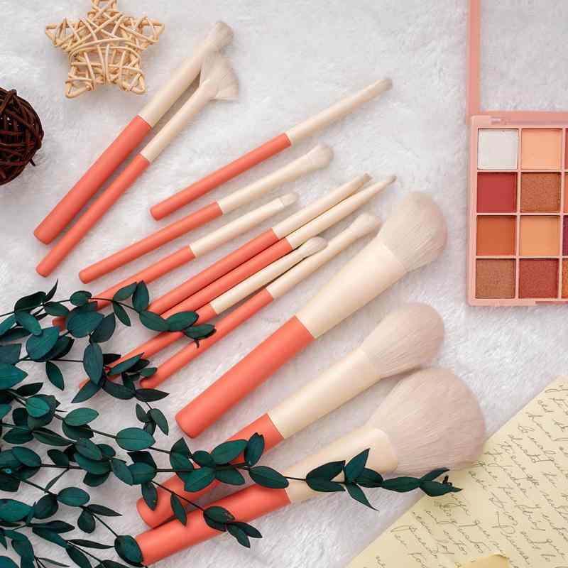 メイクブラシ 12本セット 化粧ブラシ セット パウダーブラシ アイシャドウブラシ 人工繊維 木柄 携帯用..