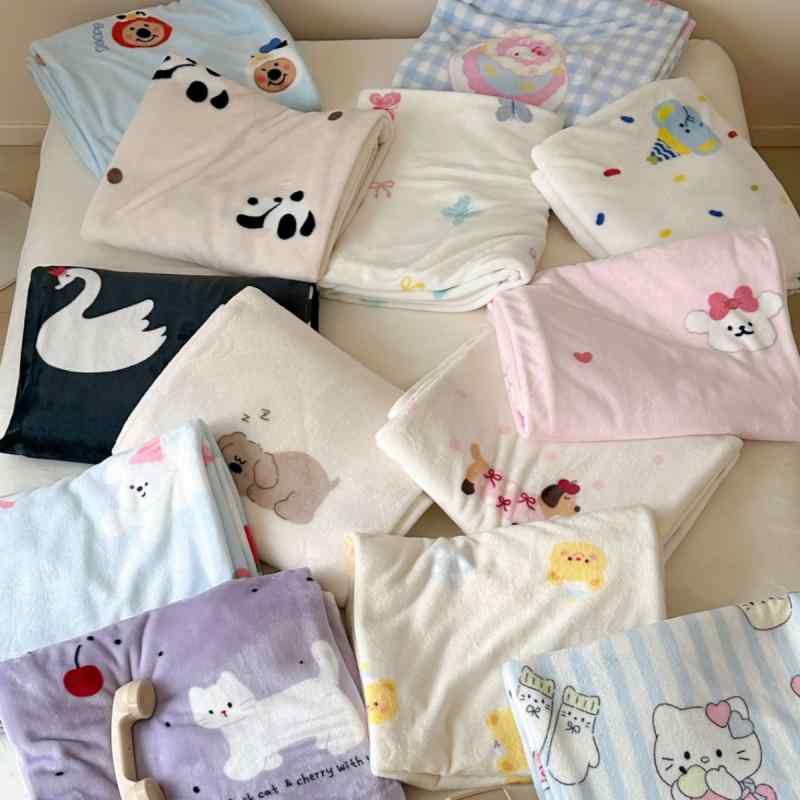 毛布 ブランケット かわいい レディース 秋冬 両面プリント 再生繊維 やわらか あったか 保温 ソファ ..