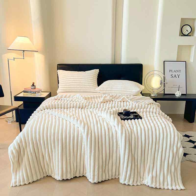 毛布 ブランケット 秋冬 纯色 ポリエステル ふわふわ 70x100cm 100x150cm 120x200cm 150x200cm 180x200cm 200x230cm 米驼 摩卡 奶白 圣藍 桃紫 雾灰 雪银 芽绿